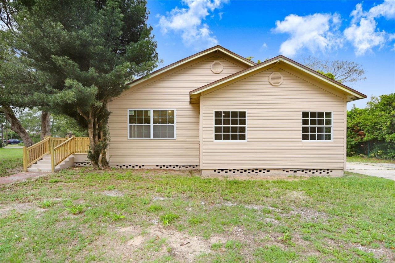 310 S Delaney Avenue , Avon Park, FL 33825 Photo