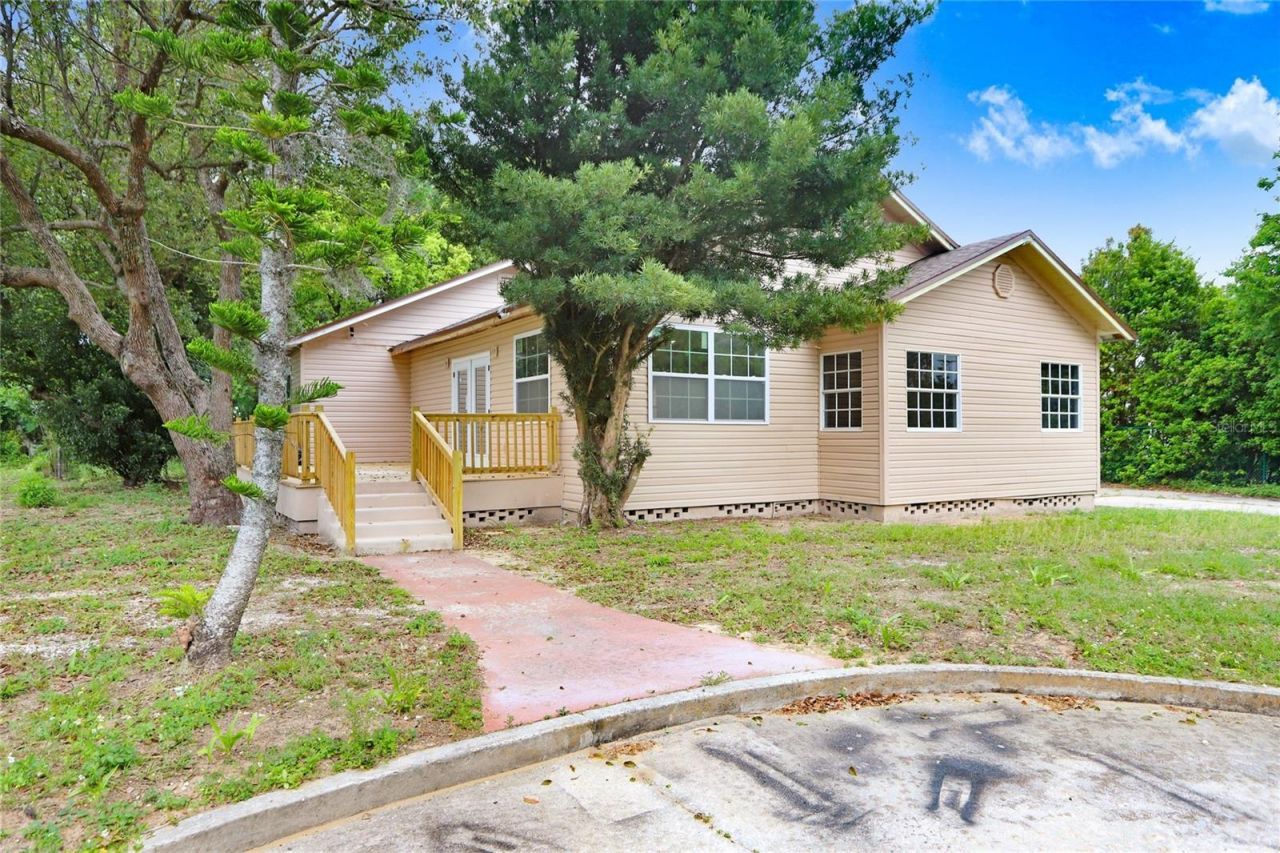 310 S Delaney Avenue , Avon Park, FL 33825 Photo