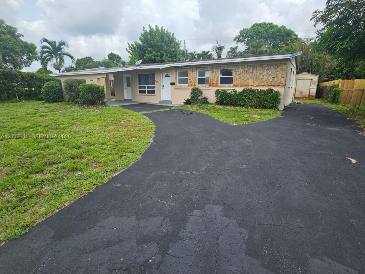 1118 NW 43rd Ter, Lauderhill, FL 33313 Photo