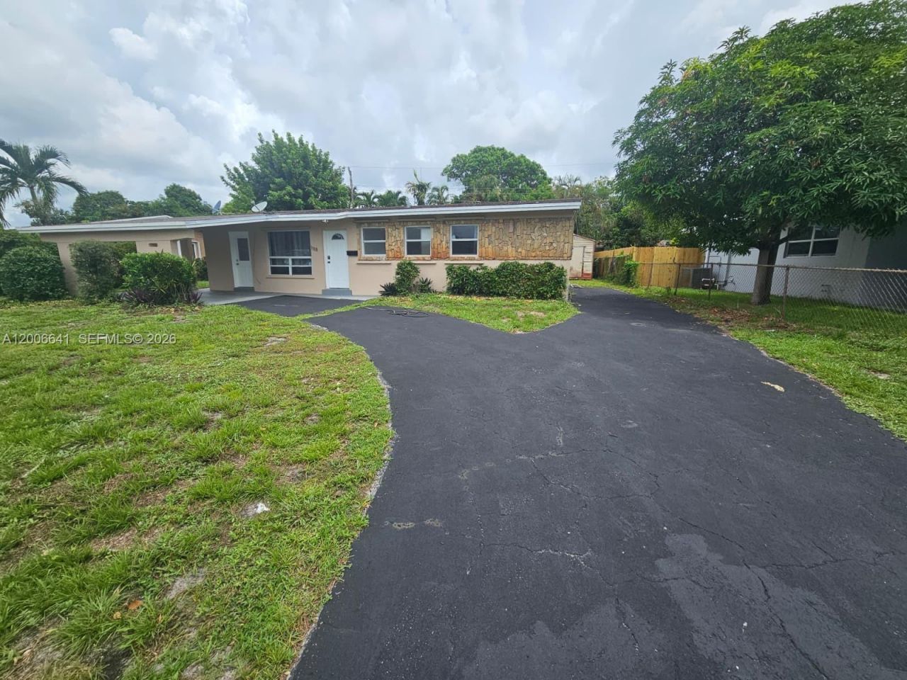 1118 NW 43rd Ter, Lauderhill, FL 33313 Photo