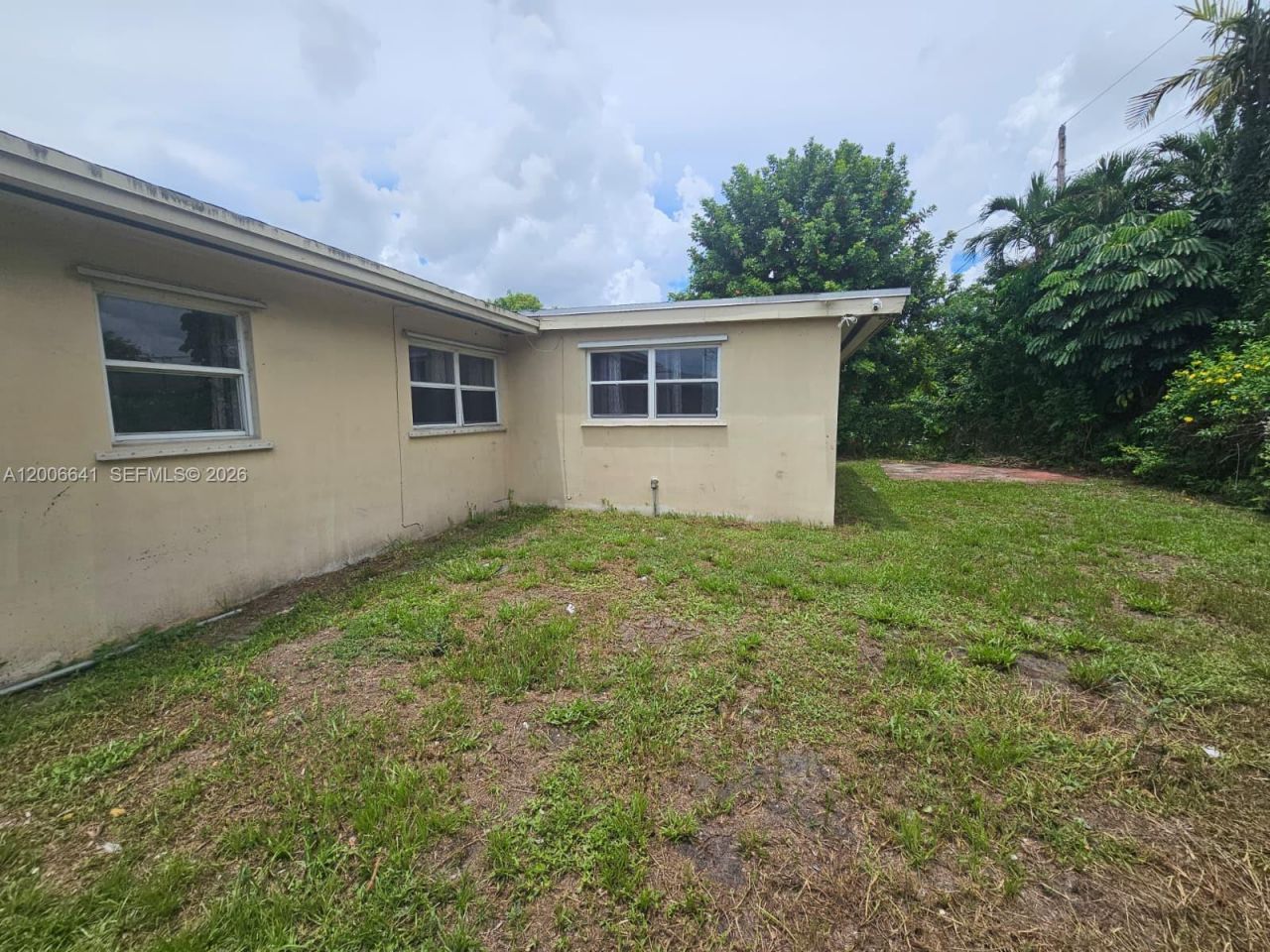 1118 NW 43rd Ter, Lauderhill, FL 33313 Photo