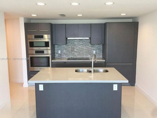 7875 NW 107th Ave, Unit 617, Doral, FL 33178