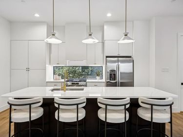 2147 Mail Avenue, Unit 105, Dallas, TX 75235