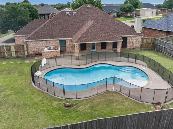 401 Champions Court, Crandall, TX 75114