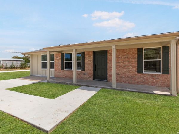 7227 CORSICANA ST, Iola, TX 77861