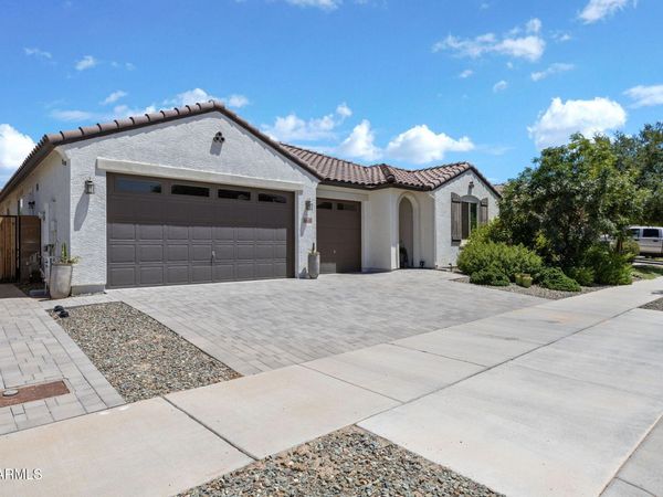 16118 W DESERT HILLS Drive, Surprise, AZ 85379