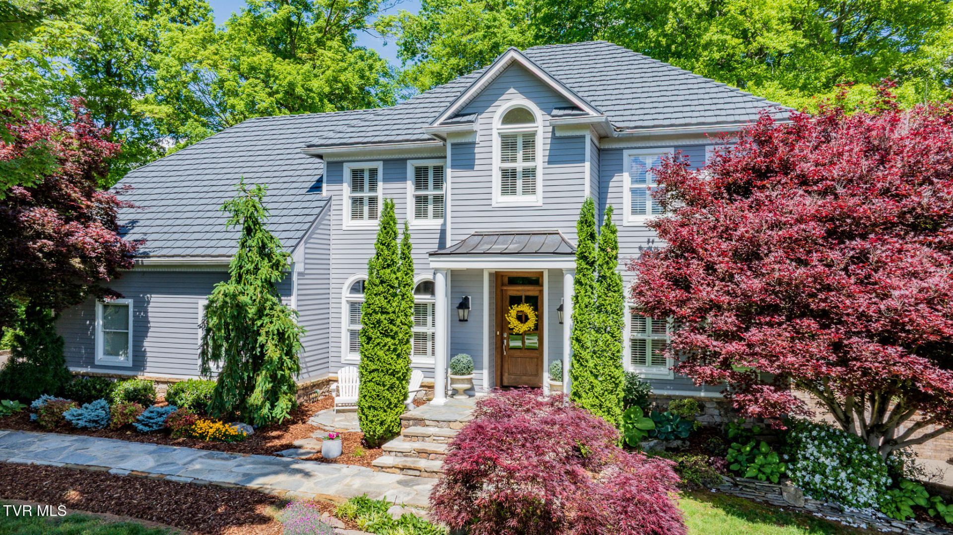 233 Patrick Henry Circle, Kingsport, TN 37663 Main Photo