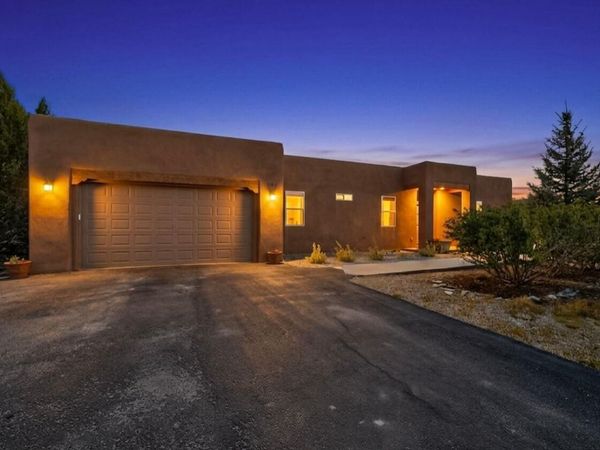 204 Dinkle Road, Edgewood, NM 87015