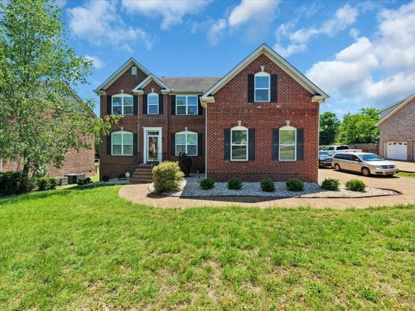 104 Settlers Way, Hendersonville, TN 37075