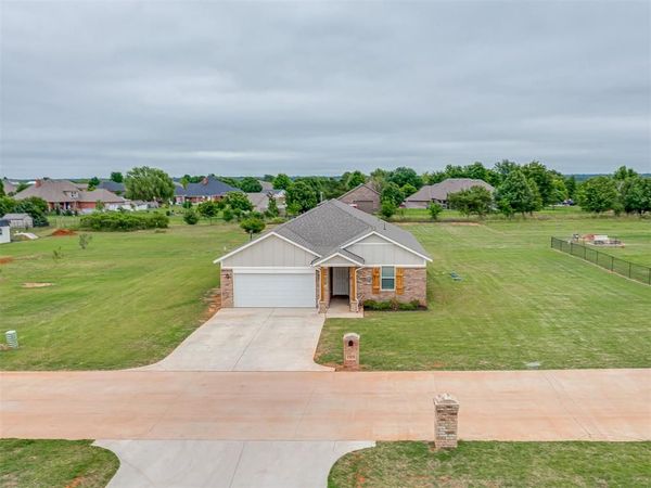 13075 Mannington Road, Edmond, OK 73025