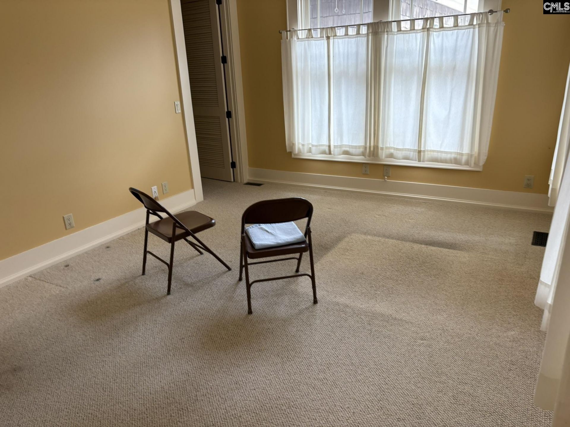 159 Greenside Drive  Photo 5