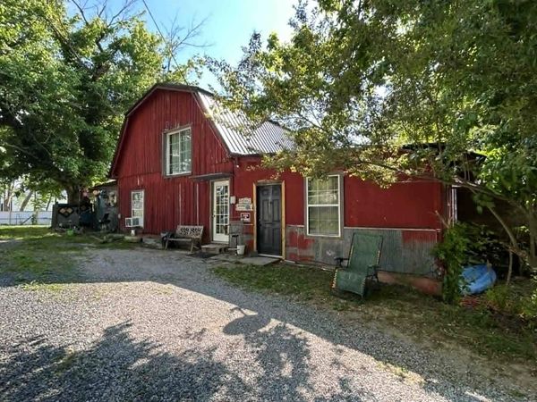 121 Locust Grove Rd, Cookeville, TN 38501