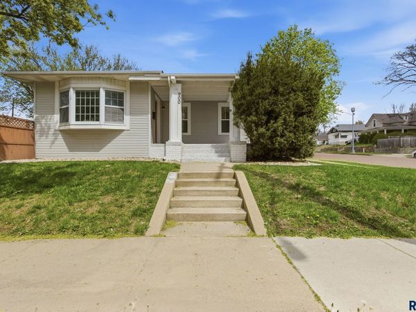 900 W 18th St, Sioux Falls, SD 57104
