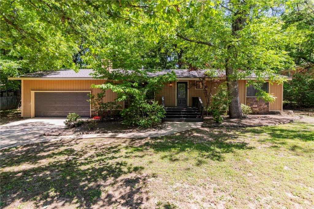 708 N Fowler Avenue, Fayetteville, AR 72701 Main Photo