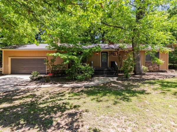 708 N Fowler Avenue, Fayetteville, AR 72701
