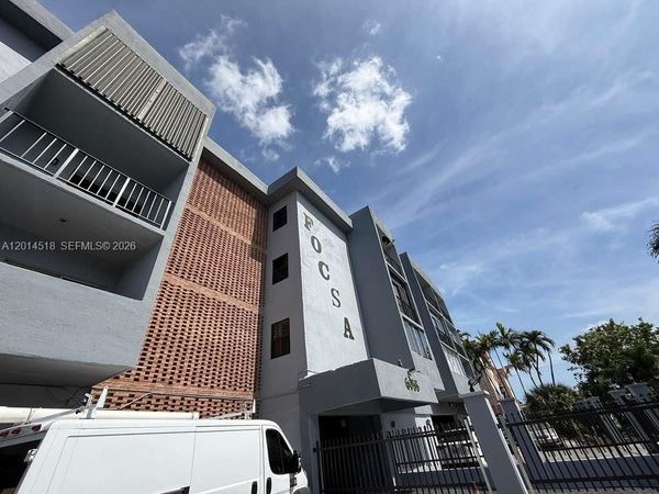6055 W 19th Ave , Unit 215, Hialeah, FL 33012