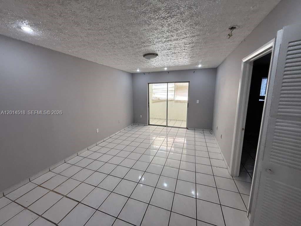 6055 W 19th Ave, Unit 215, Hialeah, FL 33012 Photo