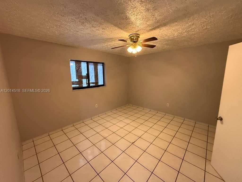 6055 W 19th Ave, Unit 215, Hialeah, FL 33012 Photo
