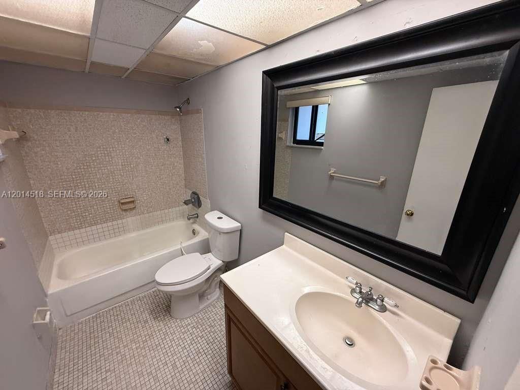 6055 W 19th Ave, Unit 215, Hialeah, FL 33012 Photo