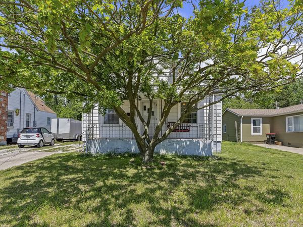 1433 E Division Street , Springfield, MO 65803