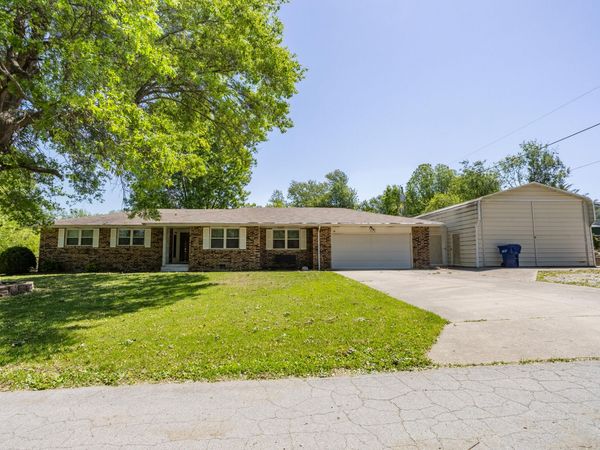 708 S Pine Avenue , Republic, MO 65738