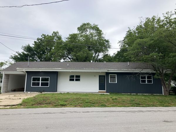 509 E Freeman Street , Bolivar, MO 65613