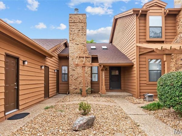 2040 Avignon Drive, Unit A, St Charles, MO 63303