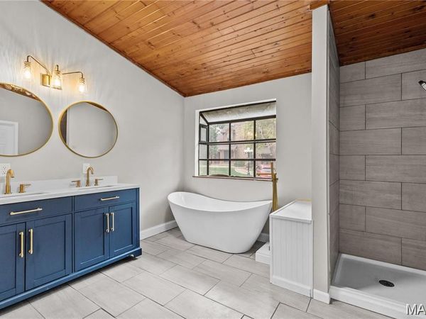 2040 Avignon Drive, Unit A, St Charles, MO 63303