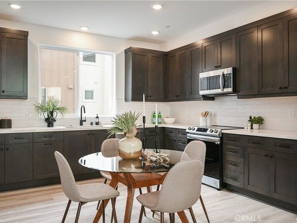 905 Madonna Road, Unit 28, San Luis Obispo, CA 93405