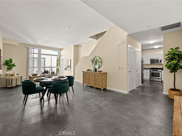 238 S Arroyo Parkway, Unit 401, Pasadena, CA 91105