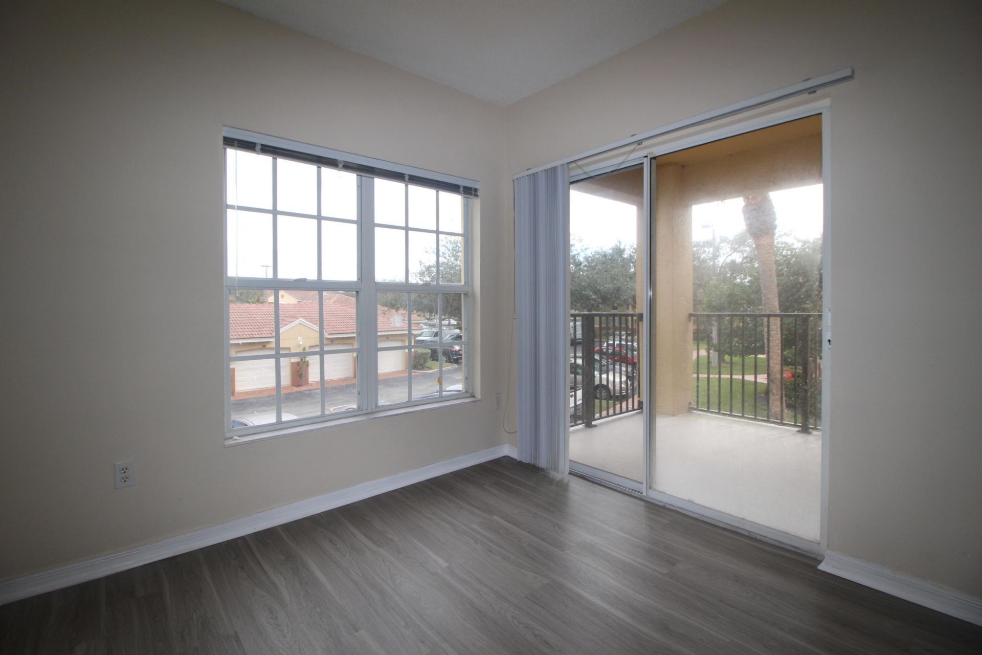 10360 S Fox Trail Road, Unit 1602, Royal Palm Beach, FL 33411 Photo
