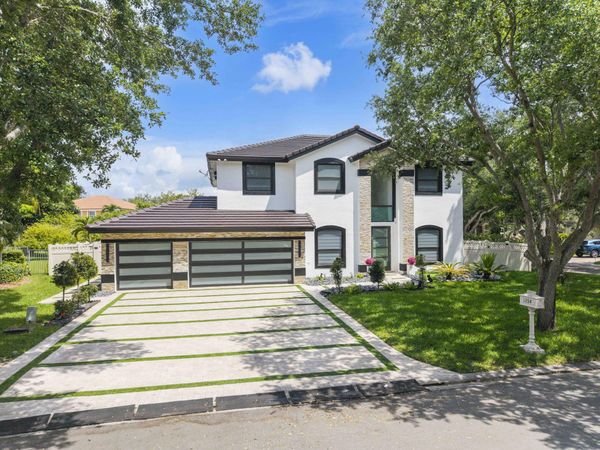 1254 NW 102nd Way, Coral Springs, FL 33071