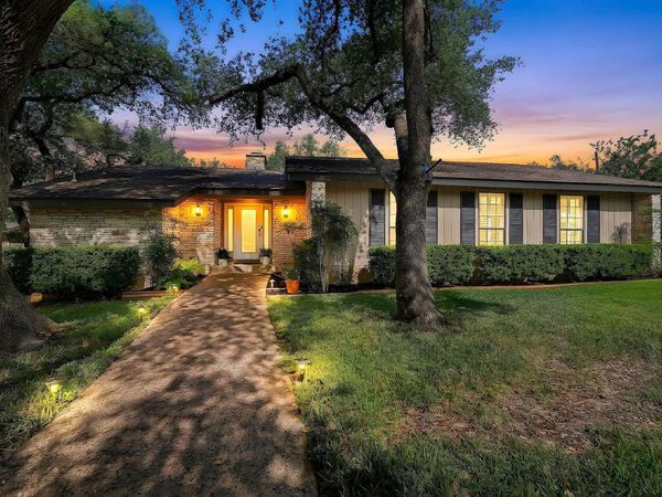 9105 Balcones Club DR, Austin, TX 78750