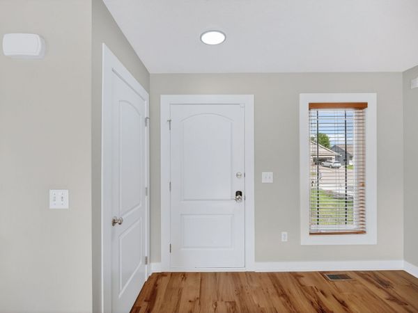 5928 NW 50th Street, Johnston, IA 50131