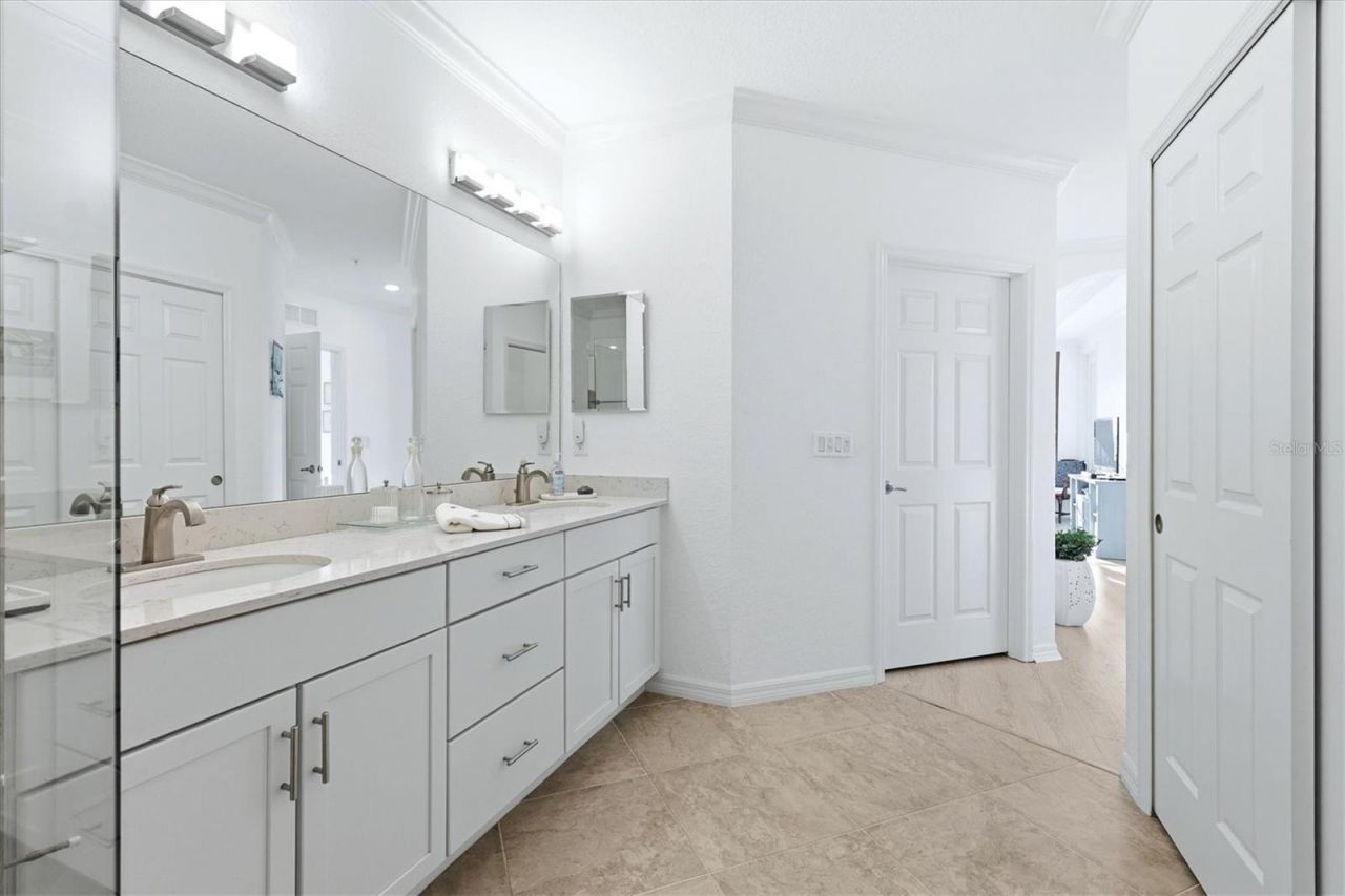 7346 Divot Loop, Unit 12B, Bradenton, FL 34202 Photo