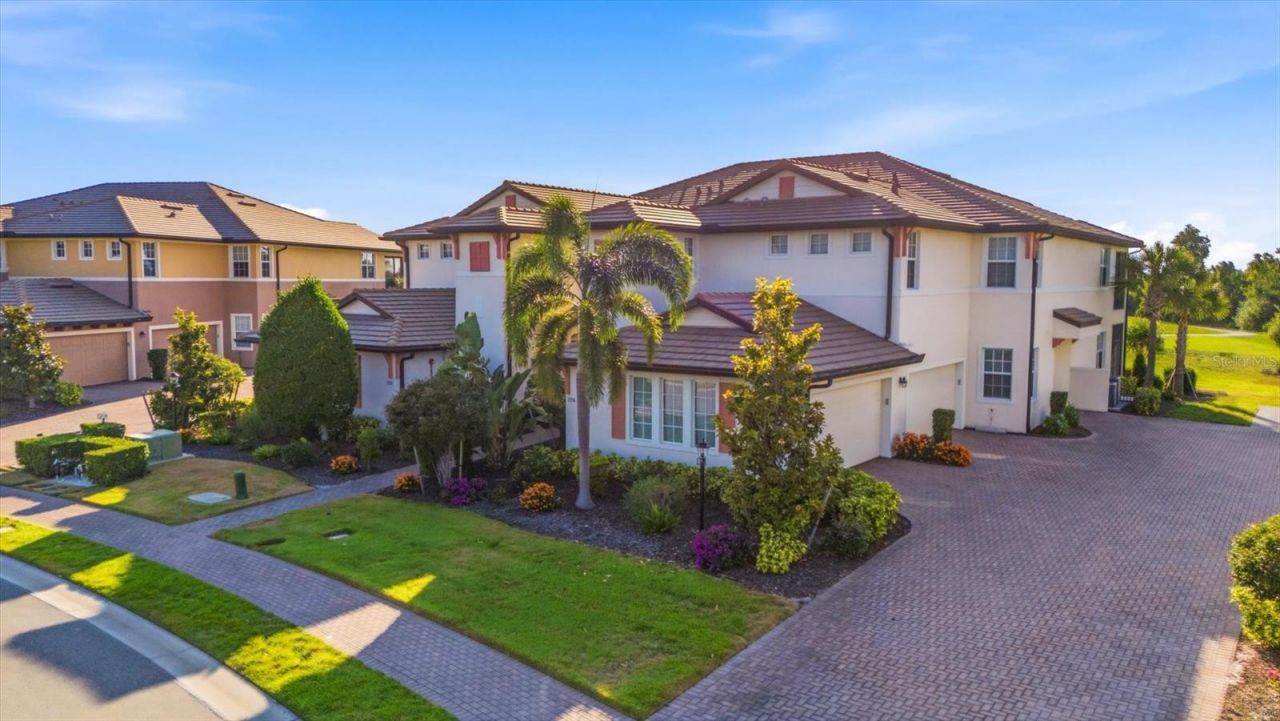 7346 Divot Loop, Unit 12B, Bradenton, FL 34202 Photo