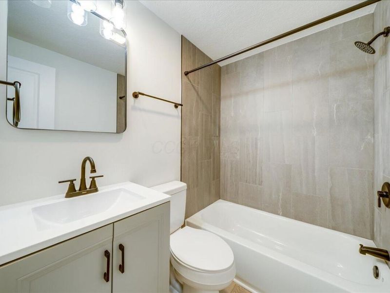 4556 Valleydale Way, Columbus, OH 43231 Photo 20