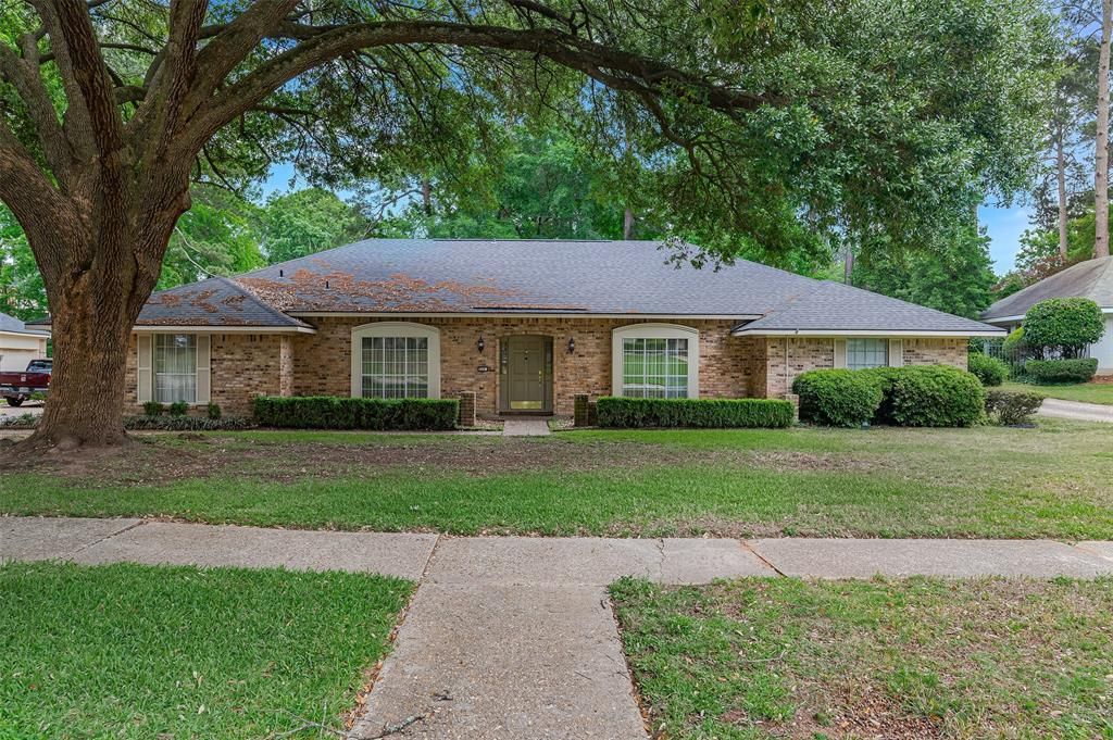 559 Dunmoreland Drive, Shreveport, LA 71106 Main Photo