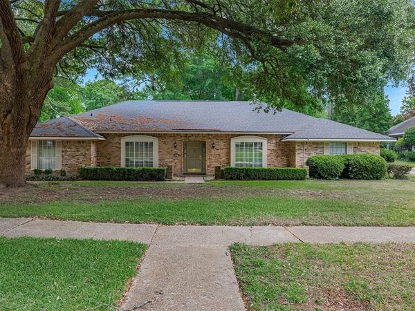 559 Dunmoreland Drive , Shreveport, LA 71106