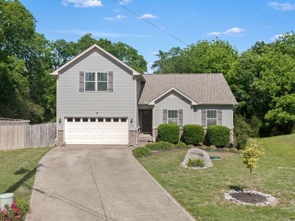 1005 Aretha Dr, Murfreesboro, TN 37128