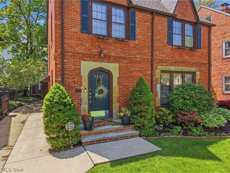 3854 Meadowbrook Boulevard, University Heights, OH 44118 Photo 2