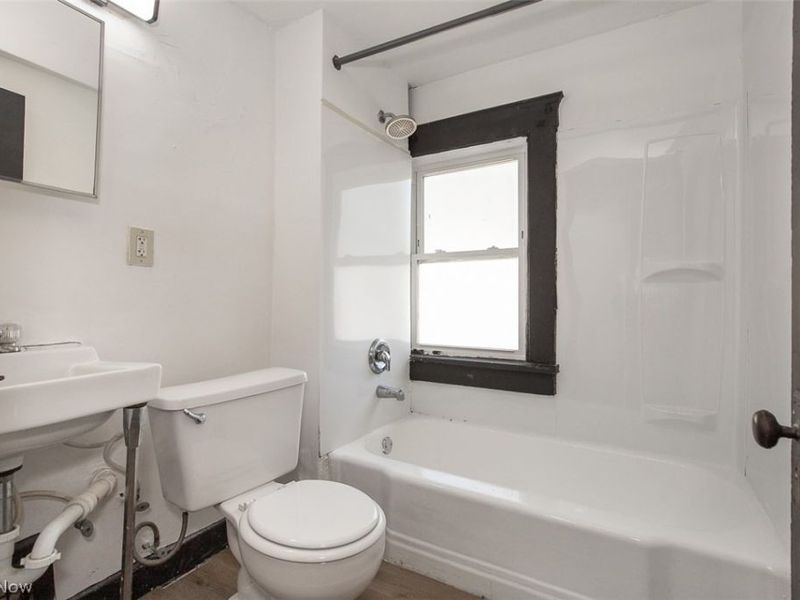 7610 Dearborn Avenue, Cleveland, OH 44102 Photo 11
