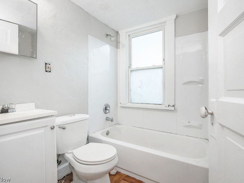 7610 Dearborn Avenue, Cleveland, OH 44102 Photo 24