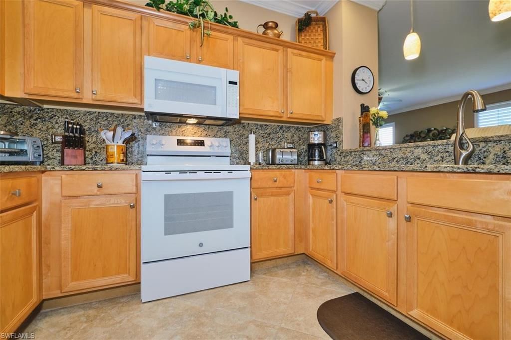 8780 Middlebrook Dr, Fort Myers, FL 33908 Photo