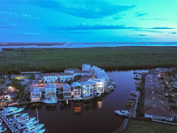 5870 Shell Cove DR, CAPE CORAL, FL 33914
