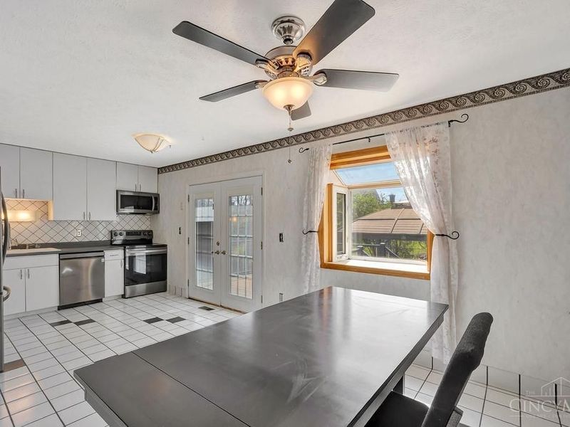 328 Clareknoll Court, Delhi Twp, OH 45238 Photo 12