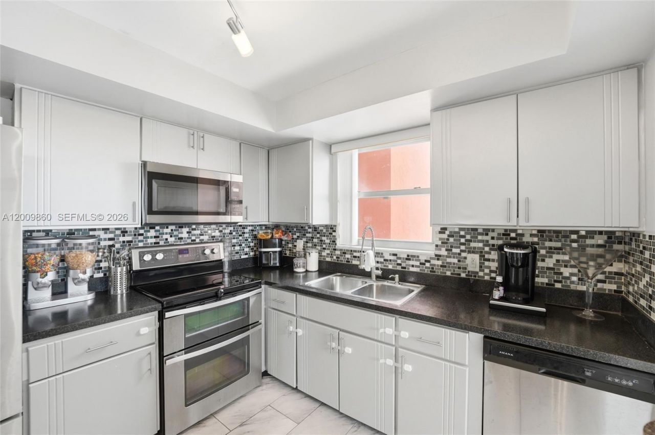 1301 NE Miami Gardens Dr , Unit 315W, Miami, FL 33179 Photo