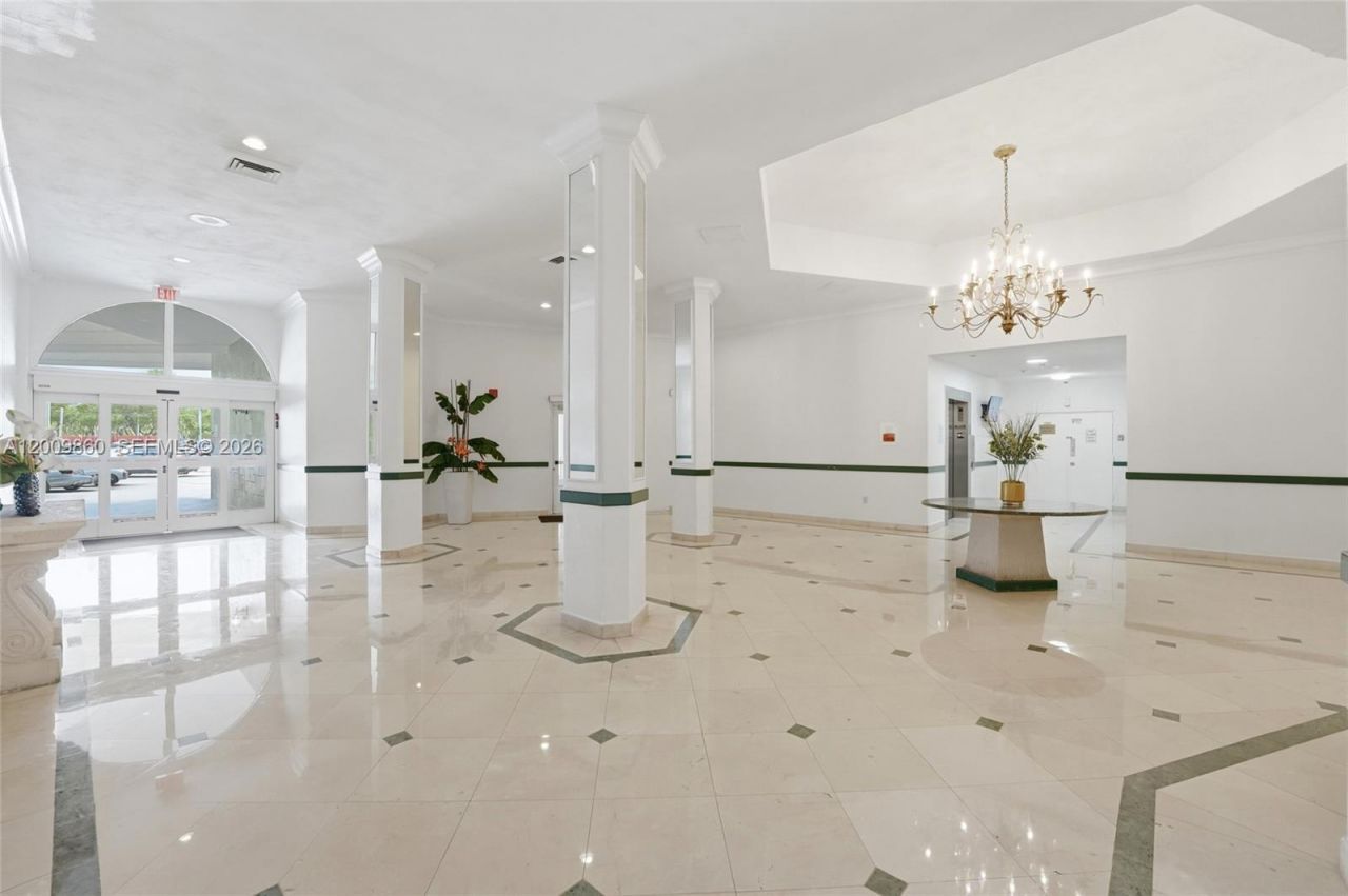 1301 NE Miami Gardens Dr , Unit 315W, Miami, FL 33179 Photo