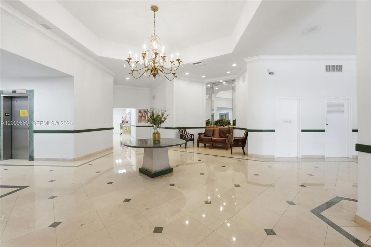 1301 NE Miami Gardens Dr , Unit 315W, Miami, FL 33179 Photo