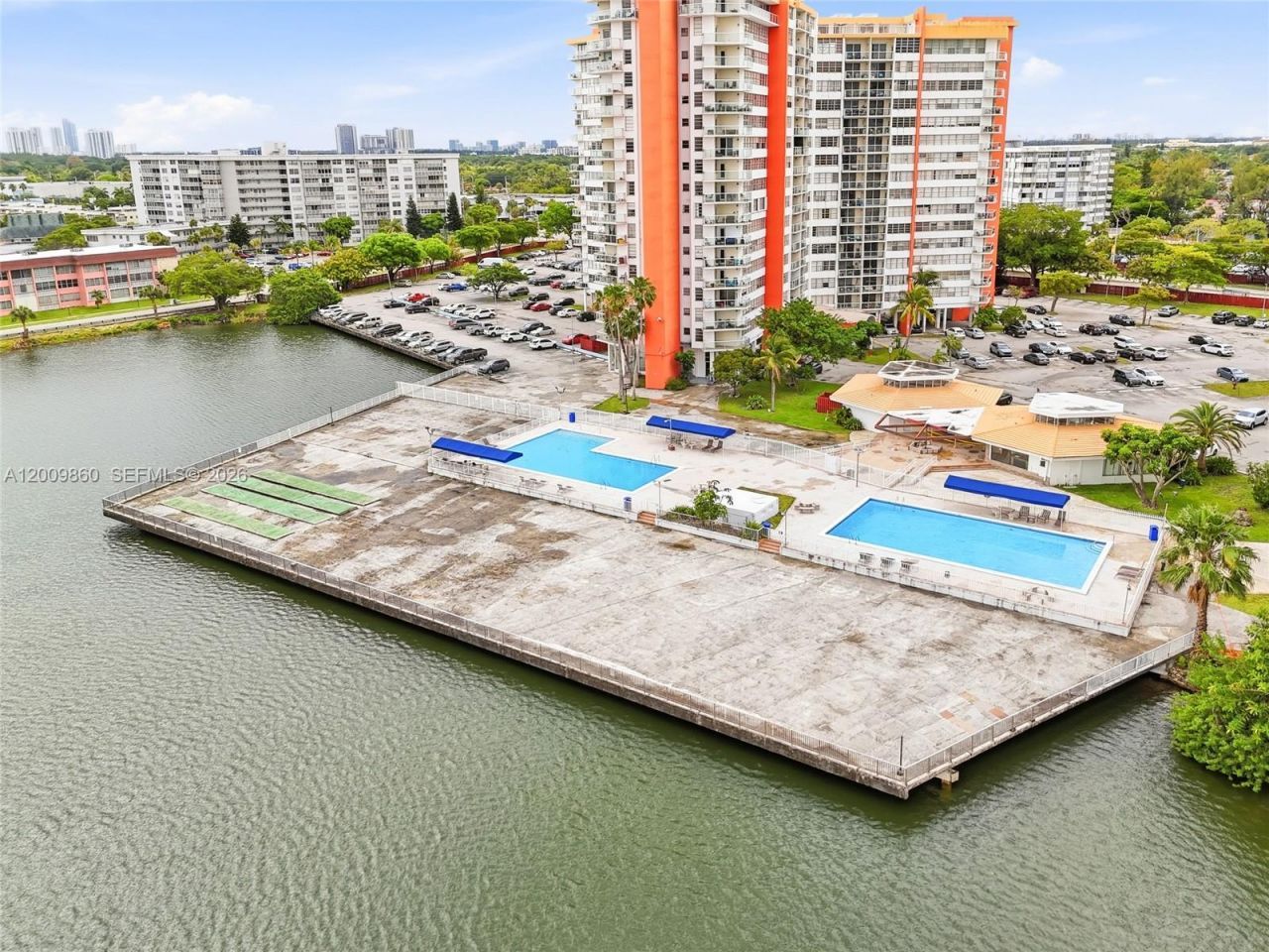 1301 NE Miami Gardens Dr , Unit 315W, Miami, FL 33179 Photo